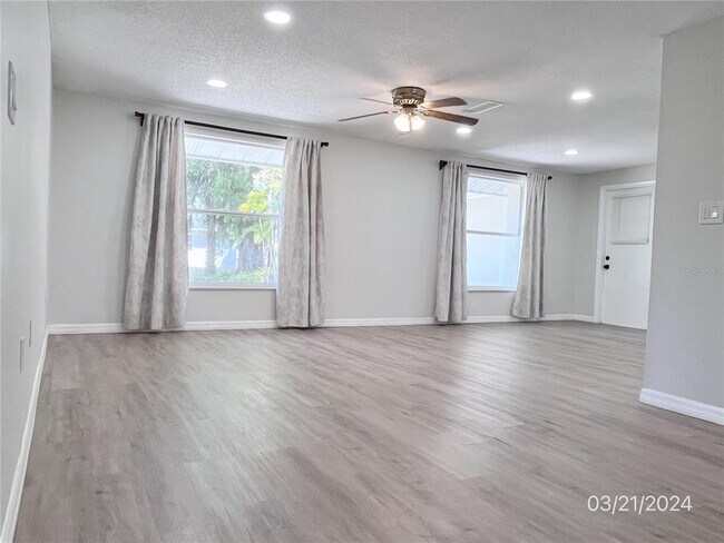 Building Photo - 3409 22nd St Ct W
