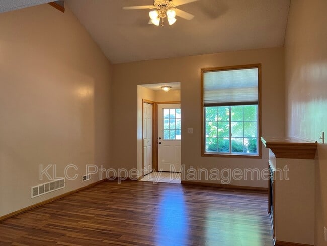 Building Photo - 6855 Woodland Ave