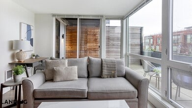 Building Photo - 2301 E Union St