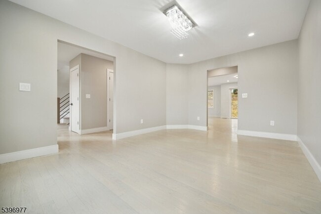 Building Photo - 134 Hillside Ave