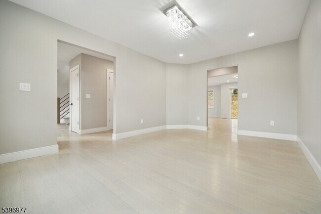 Foto del edificio - 134 Hillside Ave