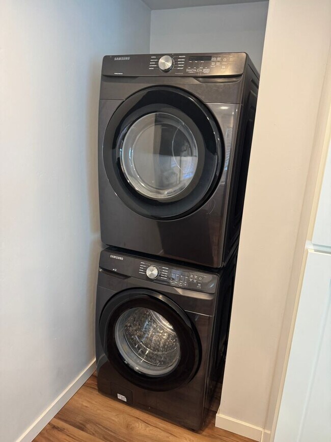 Foto del edificio - NICE UNIT WITH 2 BED 1 BATH IN GREAT LOCATION IN AUBUN!