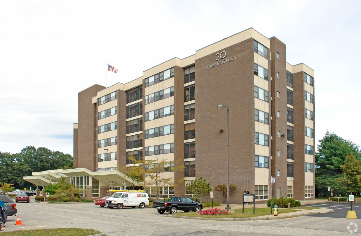 Building Photo - Auburn Esplanade