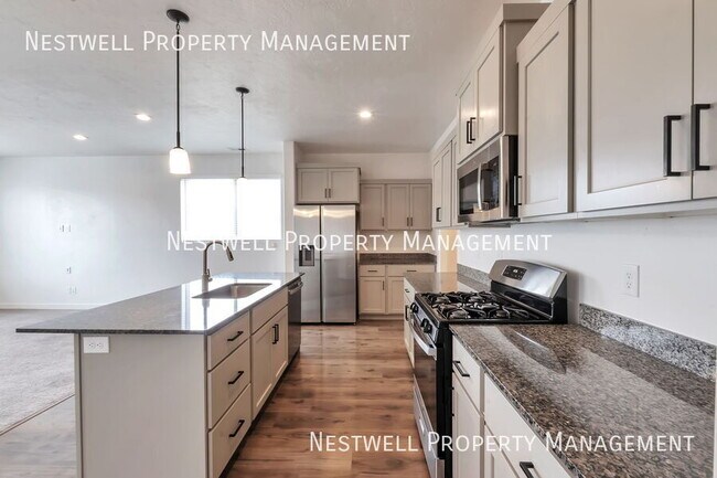 Building Photo - 972 S 850 W