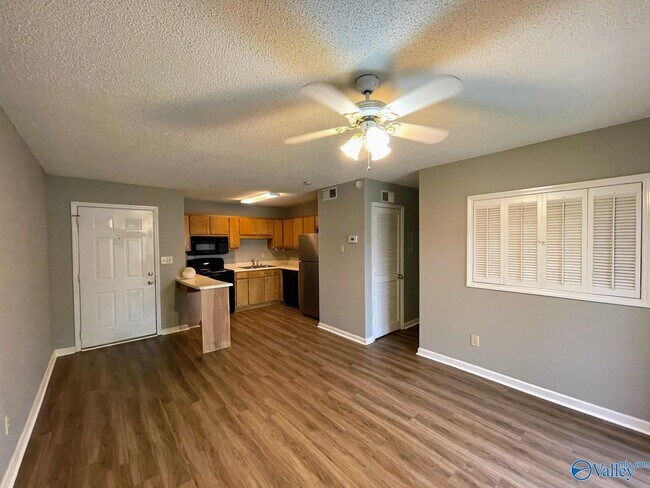 Foto del edificio - 6634 Willow Pointe Dr NW