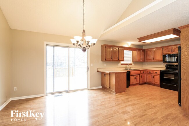 Foto del edificio - 1610 Stasi Ave