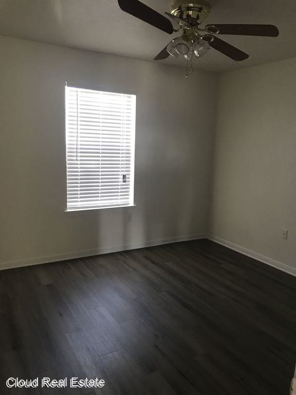Foto del edificio - 301 W Avenue D
