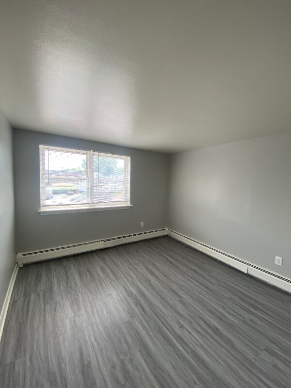 Foto del edificio - 777 Maple Ave