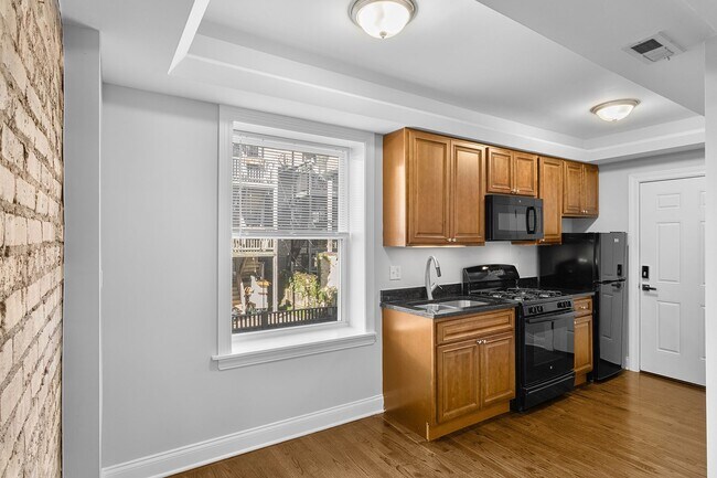 Foto del edificio - 7720 N Ashland Ave