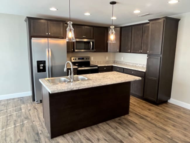 Building Photo - 7101 Nans Creek Way