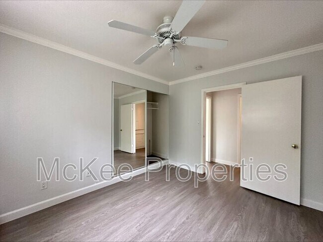 Foto del edificio - 907 Hayes Ave