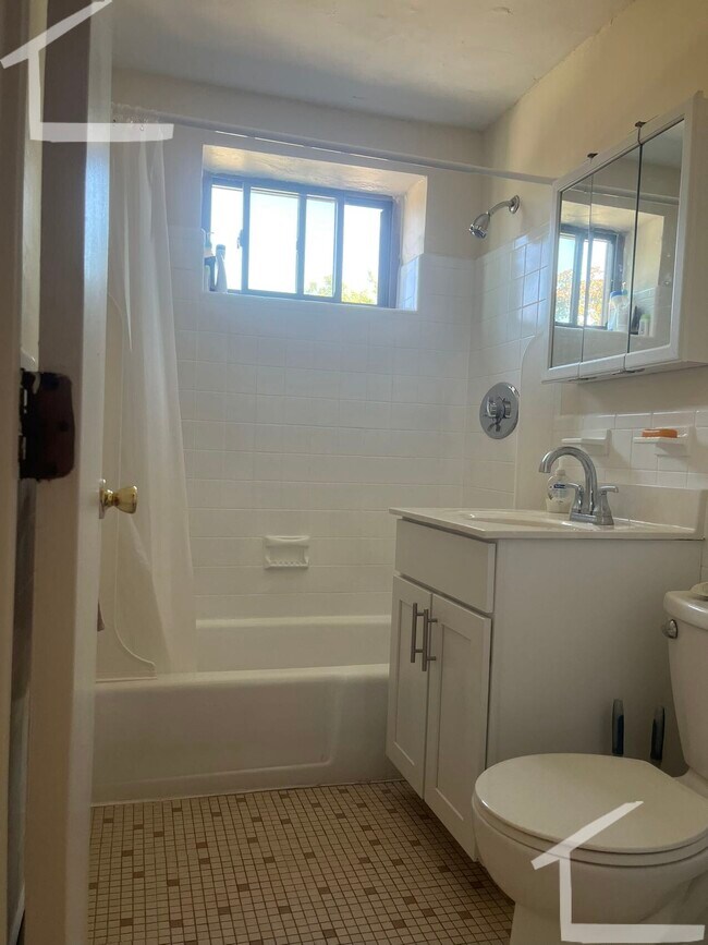 Building Photo - 7 Allston St