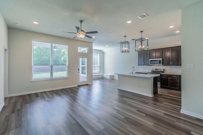 Building Photo - 129 Cara Cir