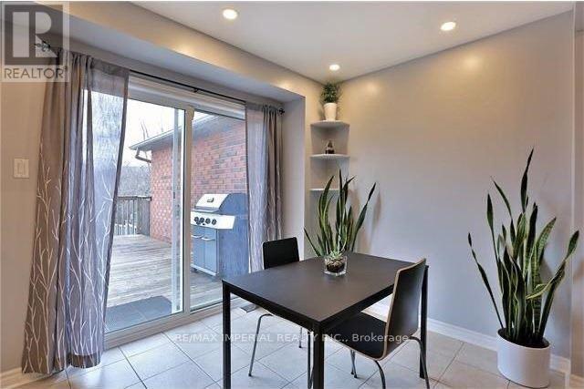 Building Photo - 344 Riverstone Dr