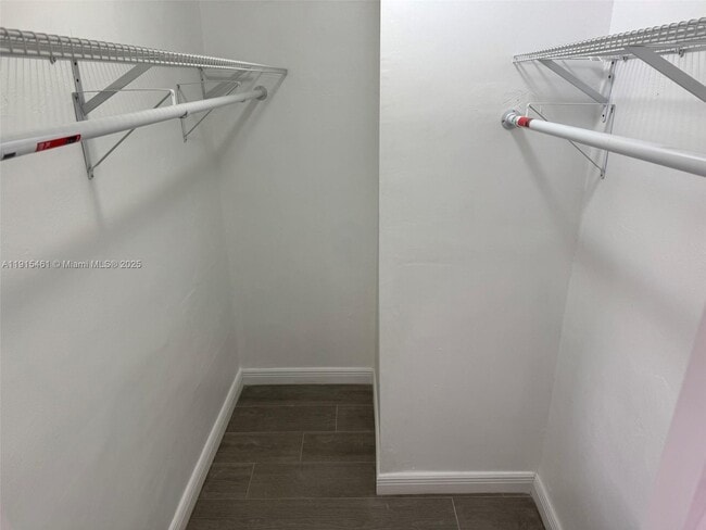 Foto del edificio - 448 E 40th St