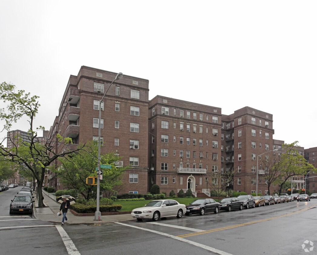 Andrew Jackson Apartments in Forest Hills, NY