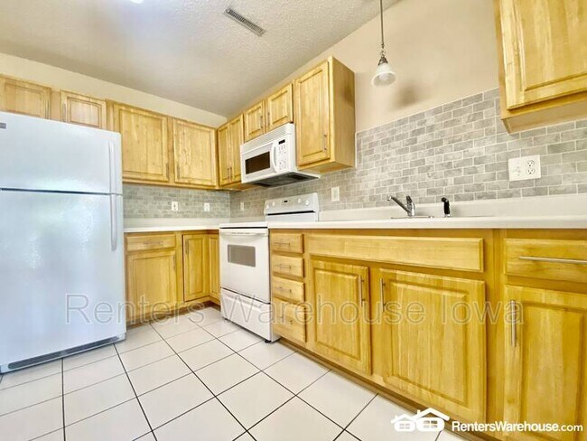 Foto del edificio - 3701 Brook Ridge Ct