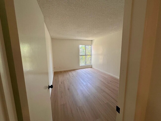 Foto del edificio - 2266 Grand Ave