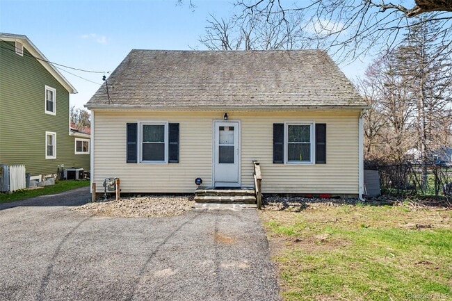 Building Photo - 15 Forge Hill Rd