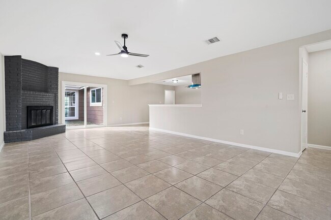 Building Photo - 11567 Willwood Dr