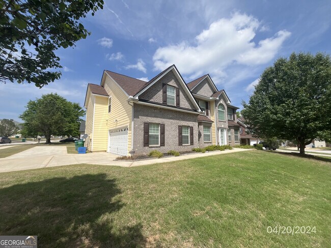 Building Photo - 501 Hamlet Dr