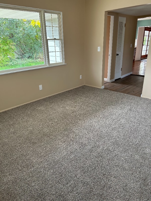 Foto del edificio - 2700 Carmel Dr