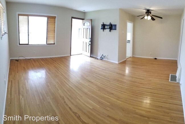 Foto del edificio - 5622 Ruby St