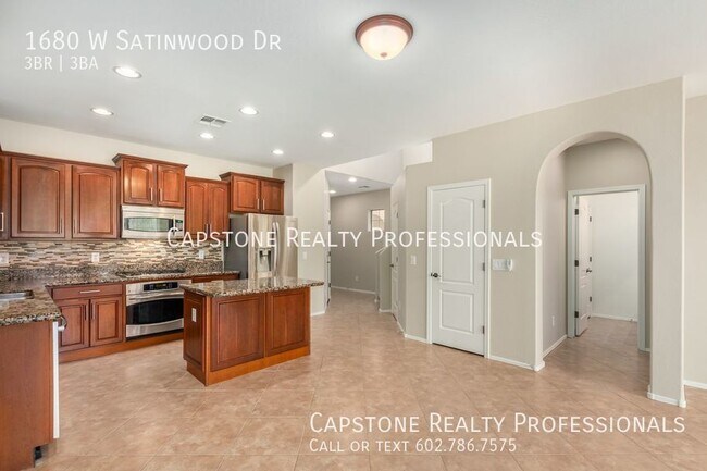 Foto del edificio - Beautiful 3 bedroom, 2.5 bathroom with bon...