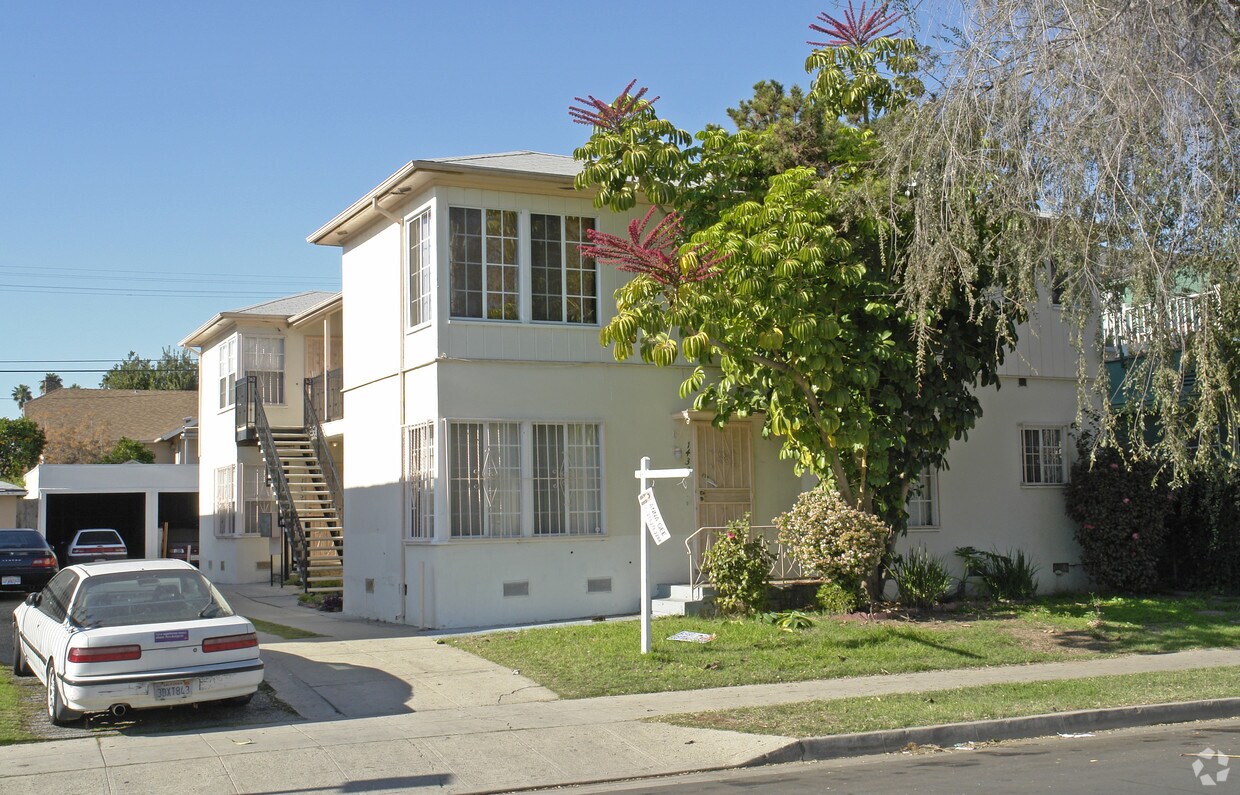 Building Photo - 1433 S Bronson Ave