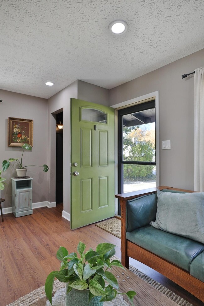 Foto del edificio - 925 Blenheim Rd