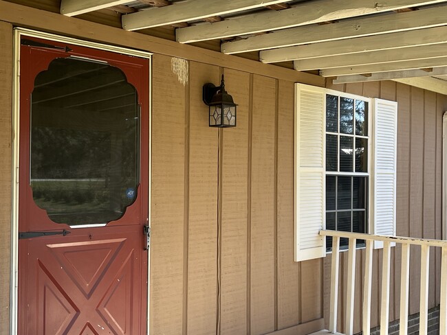 Covered front porch - 2215 Wildcat Creek Rd