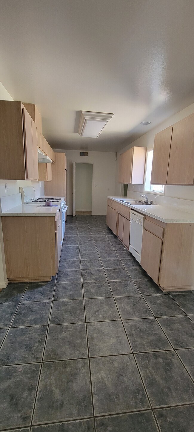 Foto del edificio - 6484 Potomac St