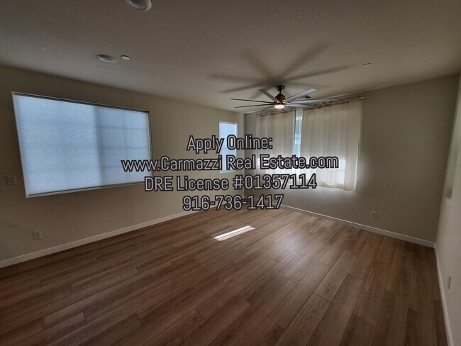 Photo - 3224 Finch Ln House