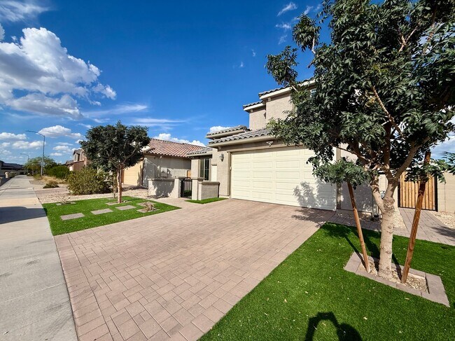 Foto del edificio - 5709 N 88th Ln