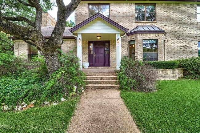 Foto del edificio - 213 Hurst Creek Rd