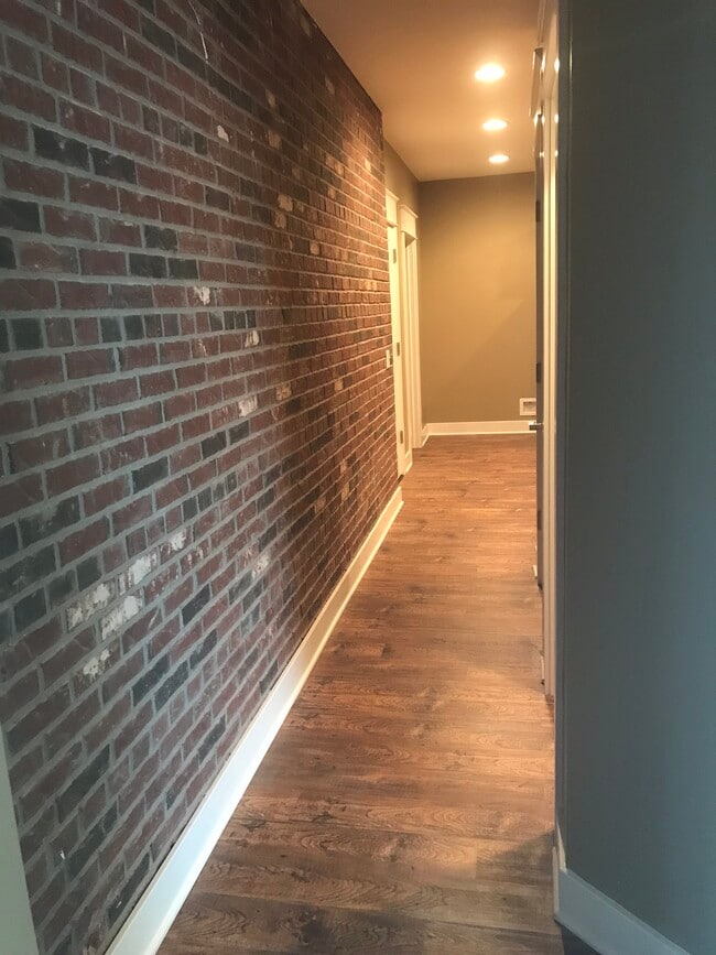 Building Photo - 110 Plum Aly