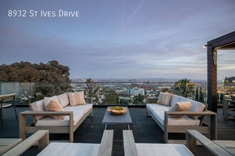 Building Photo - 8932 St Ives Dr