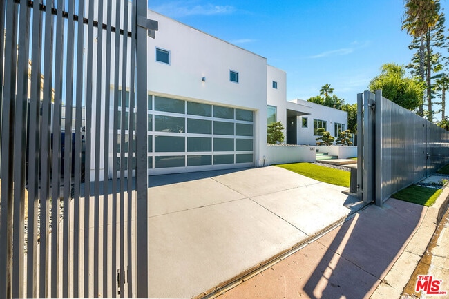 Building Photo - 16457 Westfall Pl