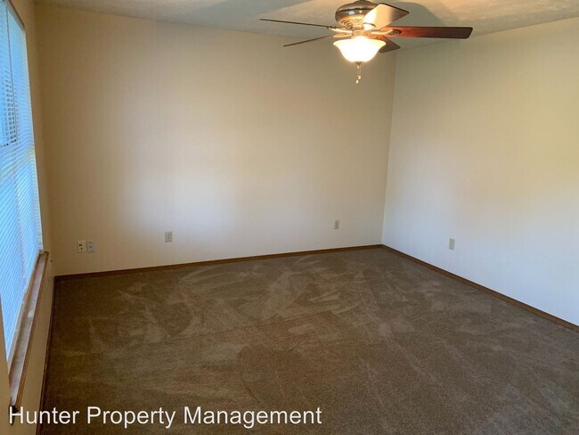 Foto del edificio - 935-935 W Edgewood St