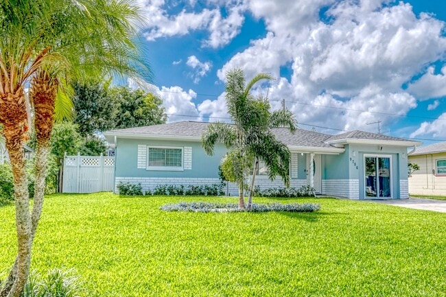 Beautifully Renovated 3-Bedroom Home with ... - Beautifully Renovated 3-Bedroom Home with ...
