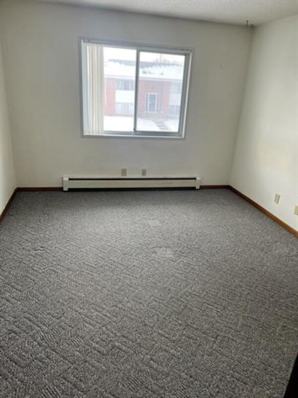 Building Photo - 477 5th St