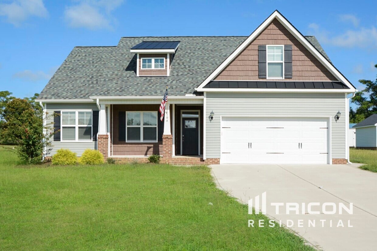 Primary Photo - 104 Rolling Oaks Lane Benson NC