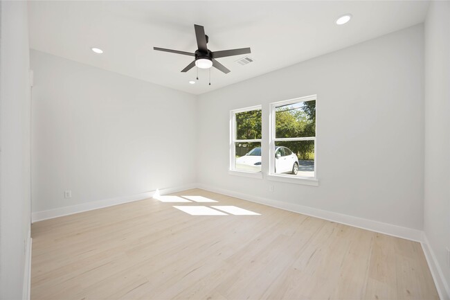 Building Photo - 8511 Prairie View Dr