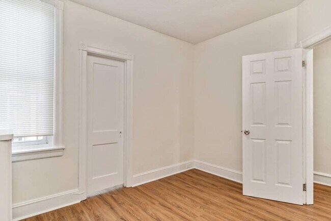 Foto del edificio - 4808 N Franklin St