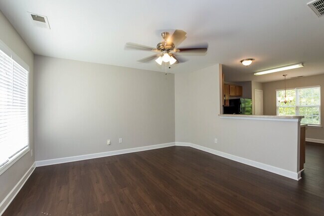 Foto del edificio - 1003 Korp Rd