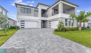 Building Photo - 8566 Shoreacres St
