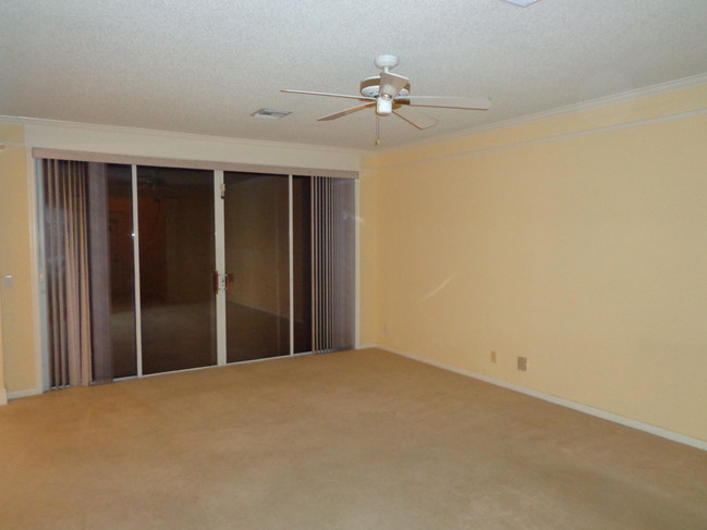 Foto del edificio - 9783 N Grand Duke Circle