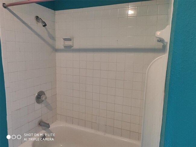 Building Photo - 9220 Bellwood Ln