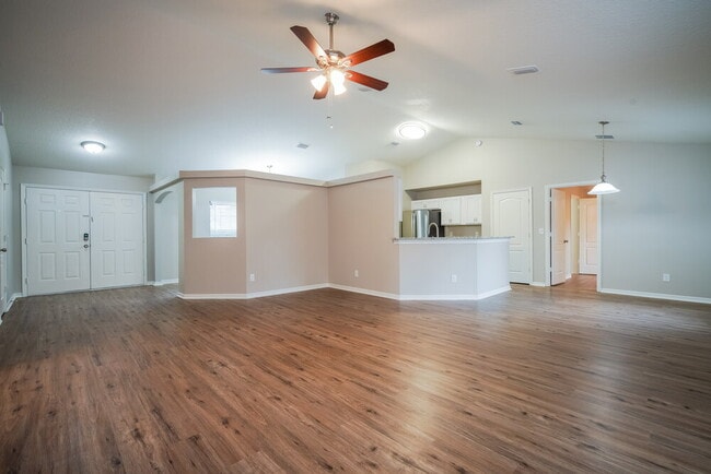 Foto del edificio - 402 S Dixie Dr