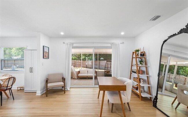 Foto del edificio - 6801 20th St N